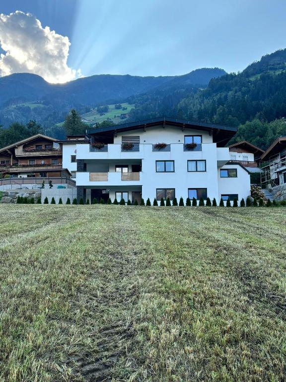 Nespecifikovaný výhled na hory nebo výhled na hory při pohledu z apartmánu