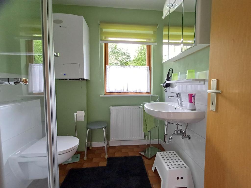 Koupelna v ubytování Ferienhaus Fischer - Landurlaub für Familien