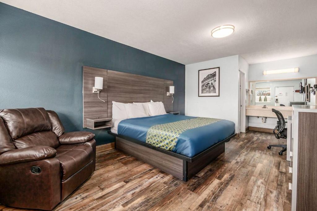 Grove City Travel Inn South Columbus - King Bed Accessible Non-Smoking