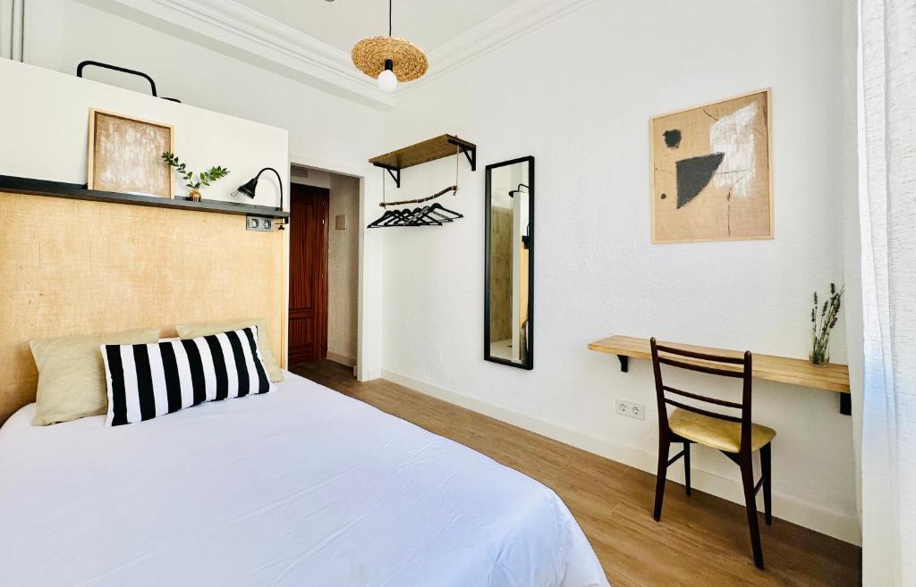 Autentic Boutique Moncloa - Resim 23