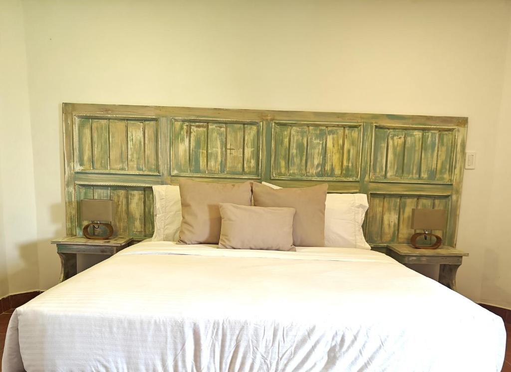 Letto o letti in una camera di Zenith Bed & Breakfast