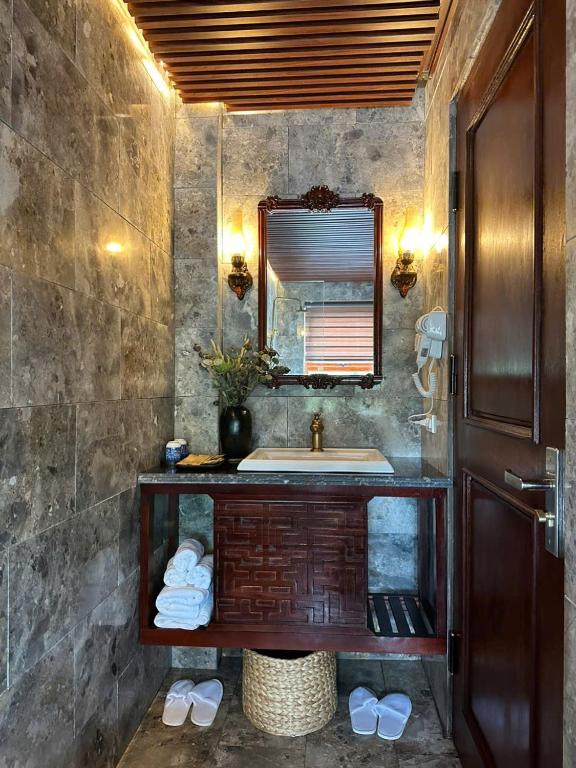 Tam Coc Mountain Sunset and Garden Hotel - 19