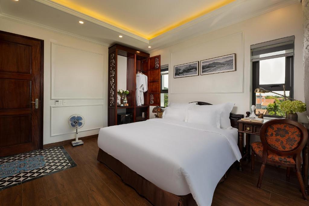 Tam Coc Mountain Sunset and Garden Hotel - 7