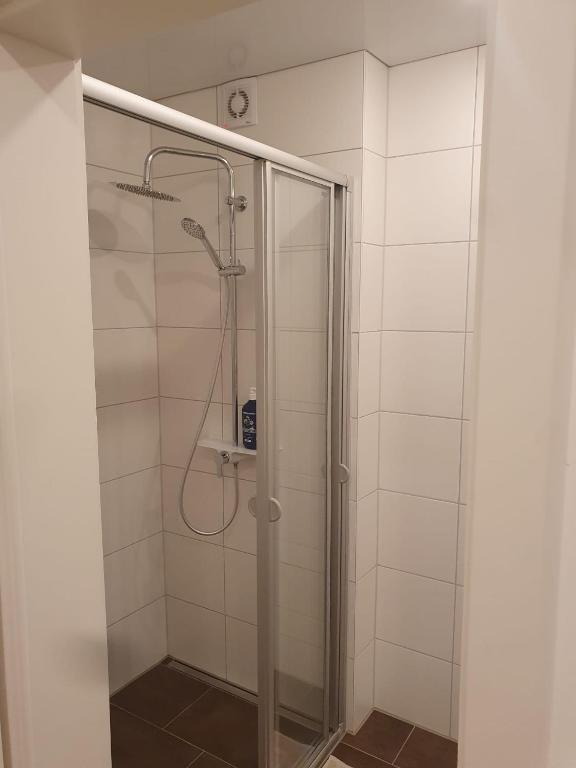 Koupelna v ubytování 80m2 Garten-Duplexwohnung in Altperlach