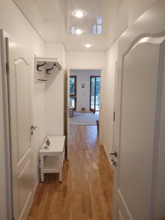 Fotografie z fotogalerie ubytování 80m2 Garten-Duplexwohnung in Altperlach v Mnichově