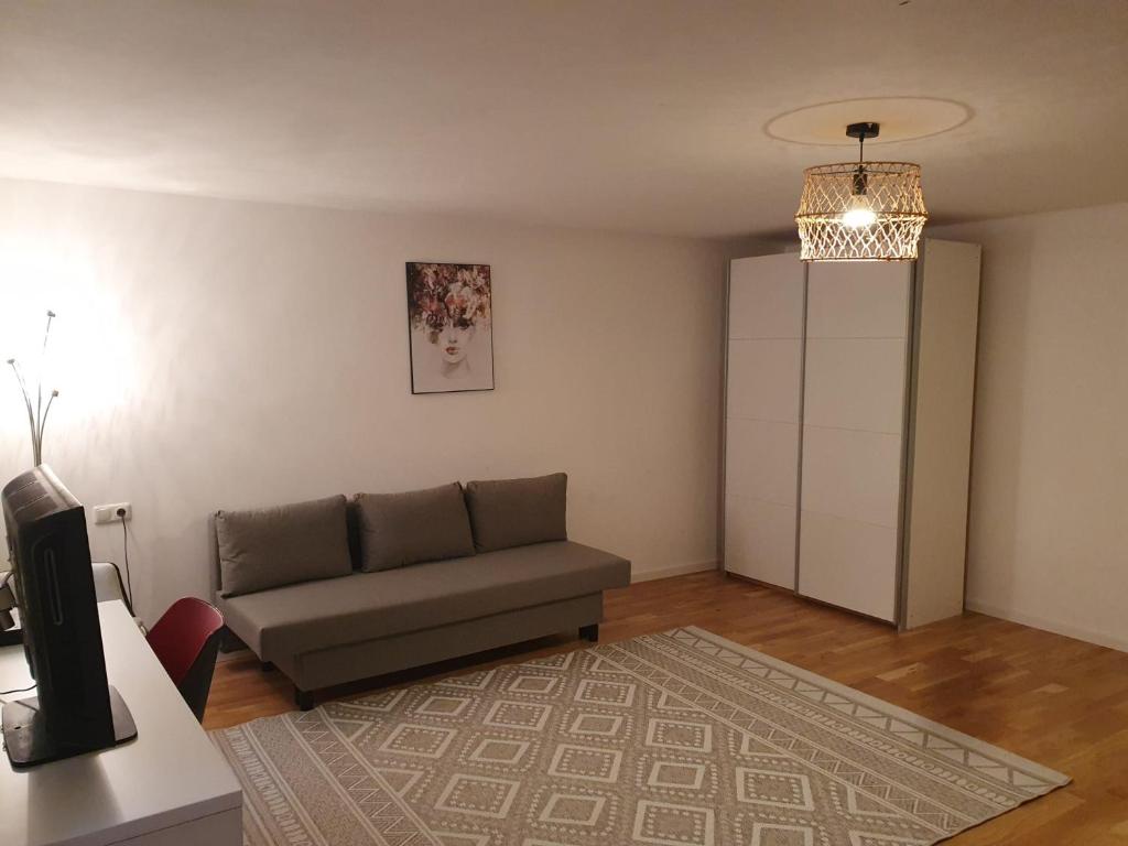 Posezení v ubytování 80m2 Garten-Duplexwohnung in Altperlach