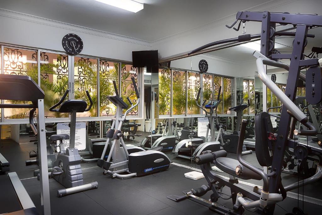 Fitness centrum a/nebo fitness zařízení v ubytování Plaza Florida Suites