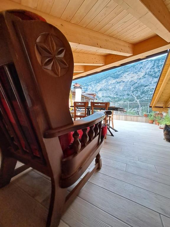 Nespecifikovaný výhled na hory nebo výhled na hory při pohledu z hostelu