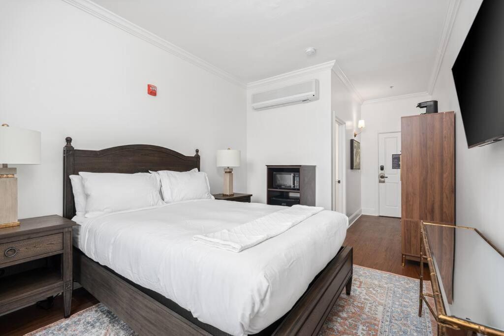 a bedroom with a large bed and a television at Santa Rosa Stonehouse Private Wine Country Getaway in Bak