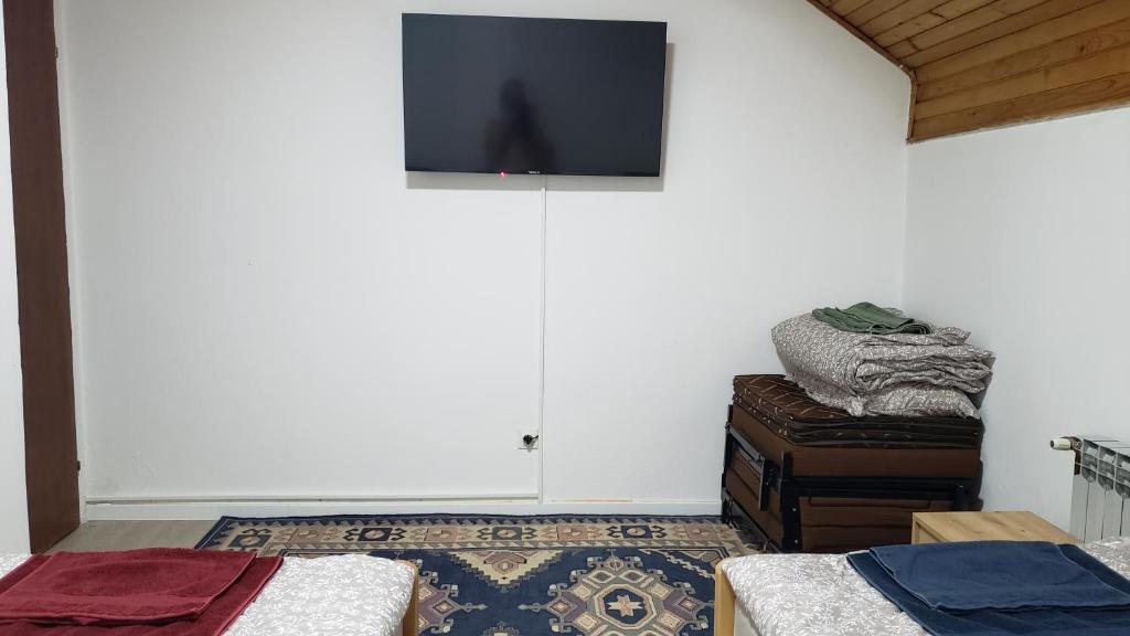 TV a/nebo společenská místnost v ubytování Prenoćište 3 sobe