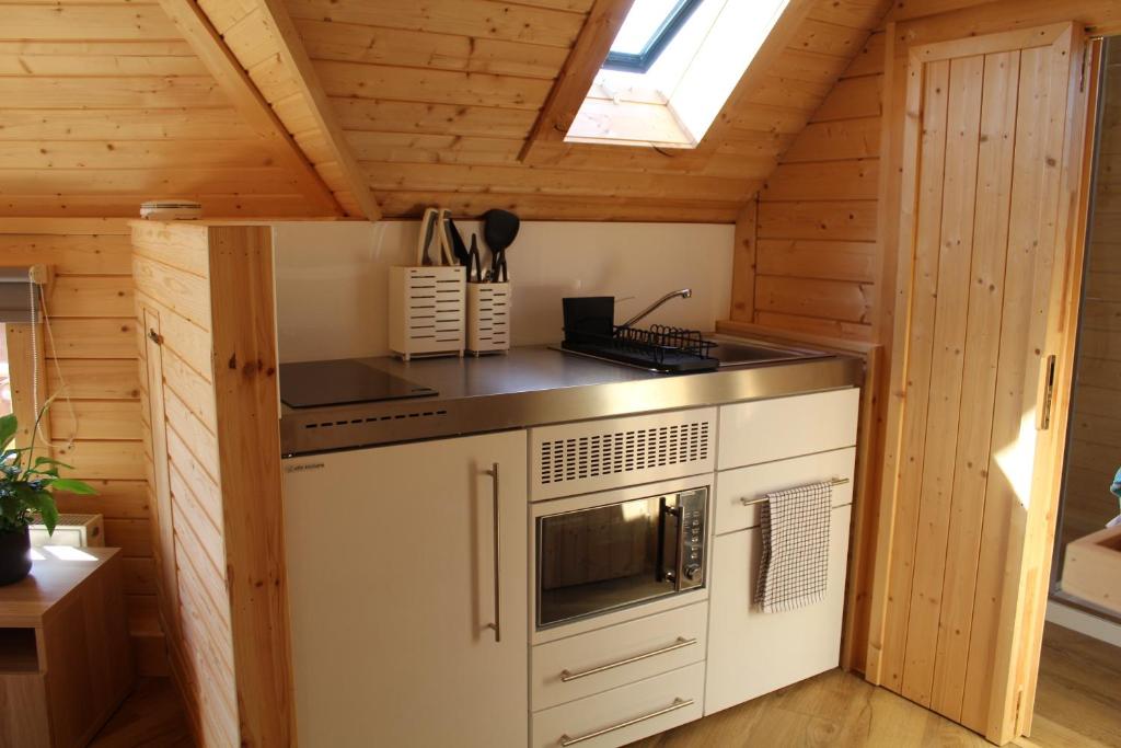 Kuchyň nebo kuchyňský kout v ubytování Belstruther Glamping