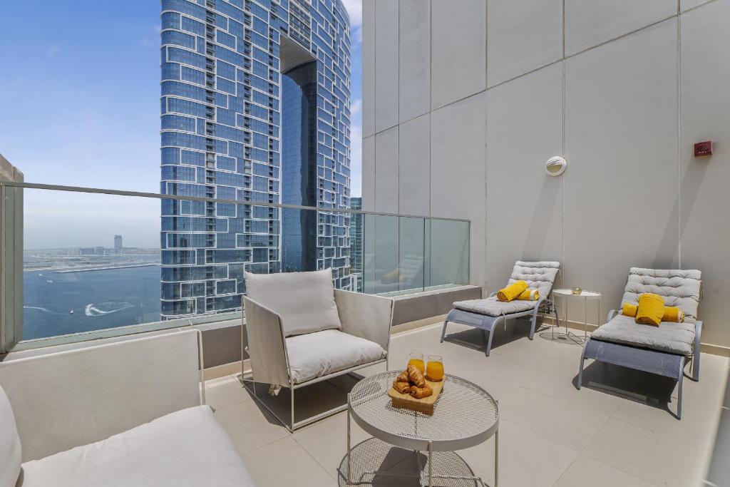 Posezení v ubytování EDEN'S Homes & Villas - 52-42 Emaar
