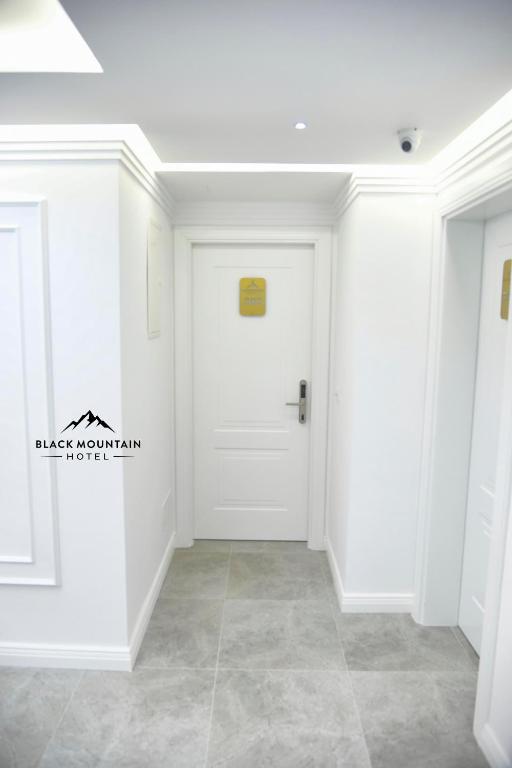 Fotografie z fotogalerie ubytování BlackMountain Hotel v destinaci Kolgecaj