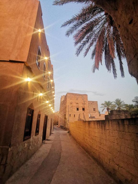 Fotografie z fotogalerie ubytování Manazil Inn نزل المنازل v destinaci Nazvá