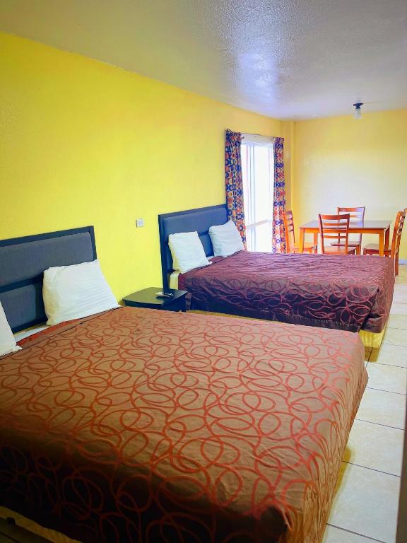 Sea Shell Inn on the Beach - 