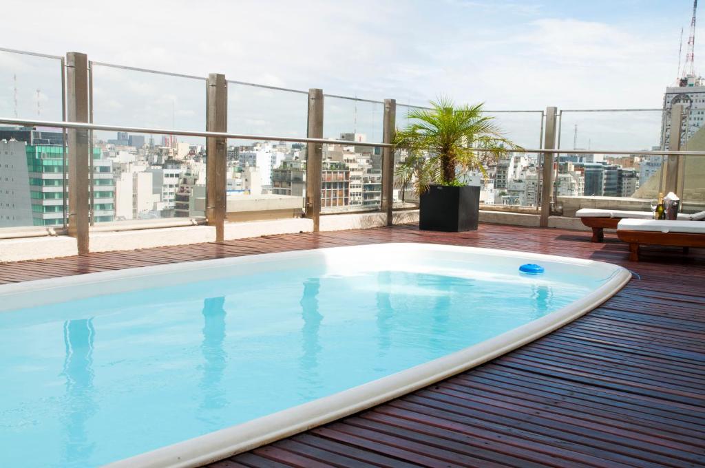 Bassenget på eller i nærheten av Scala Hotel Buenos Aires