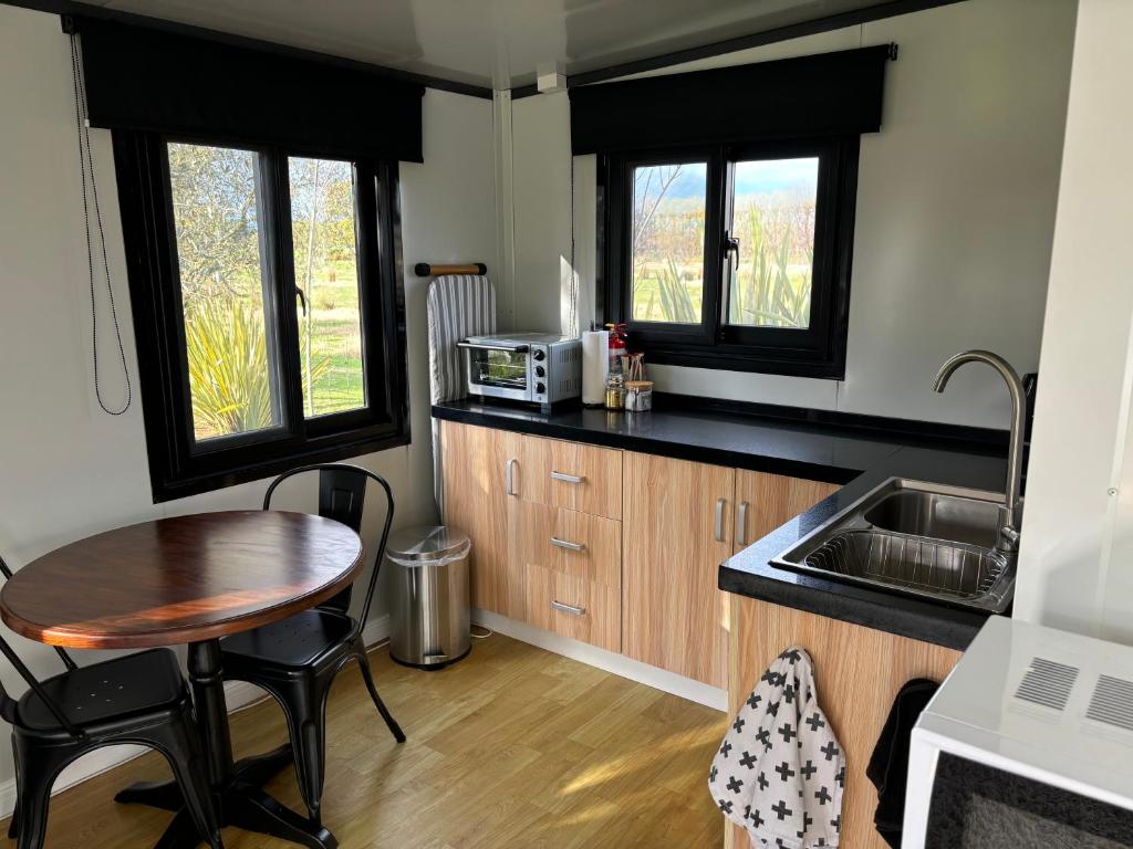 Adorable little container house - Resim 8