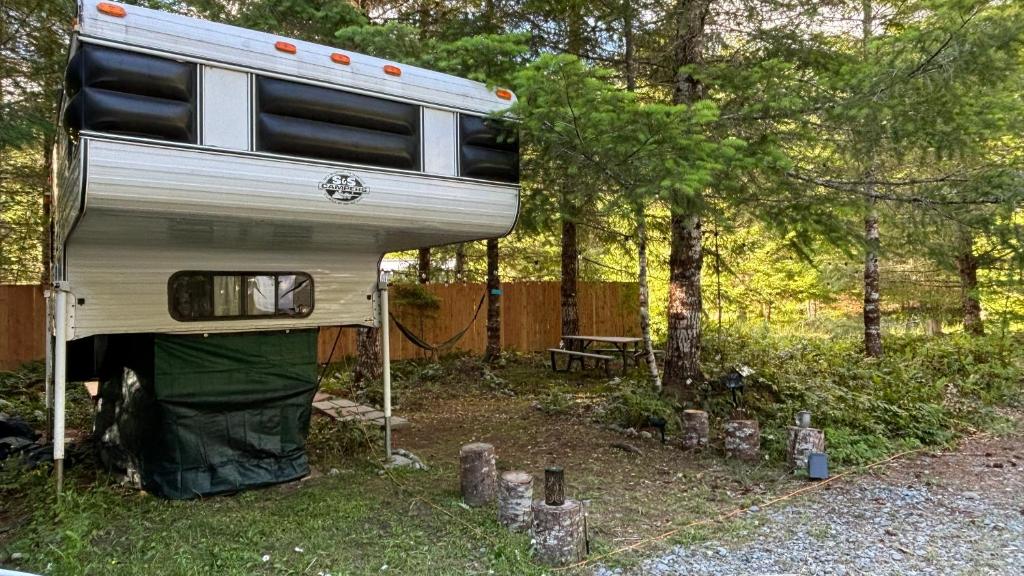 Zahrada ubytování Camper for 2 less than half a mile from Mt Rainier