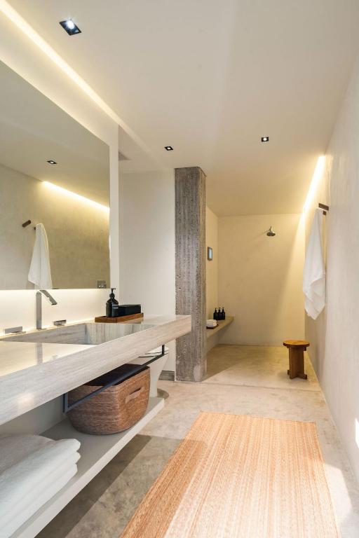 Koupelna v ubytování The Tryst Puerto Vallarta LGBT Hotel