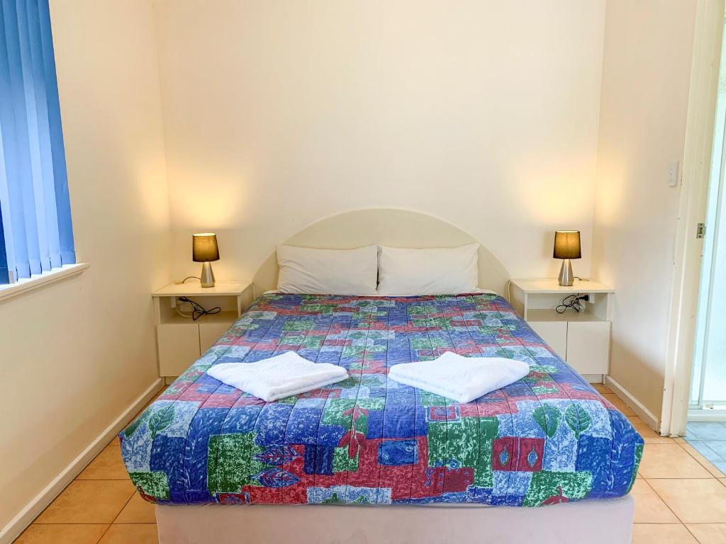 Riverview Tourist Park - Studio -hut