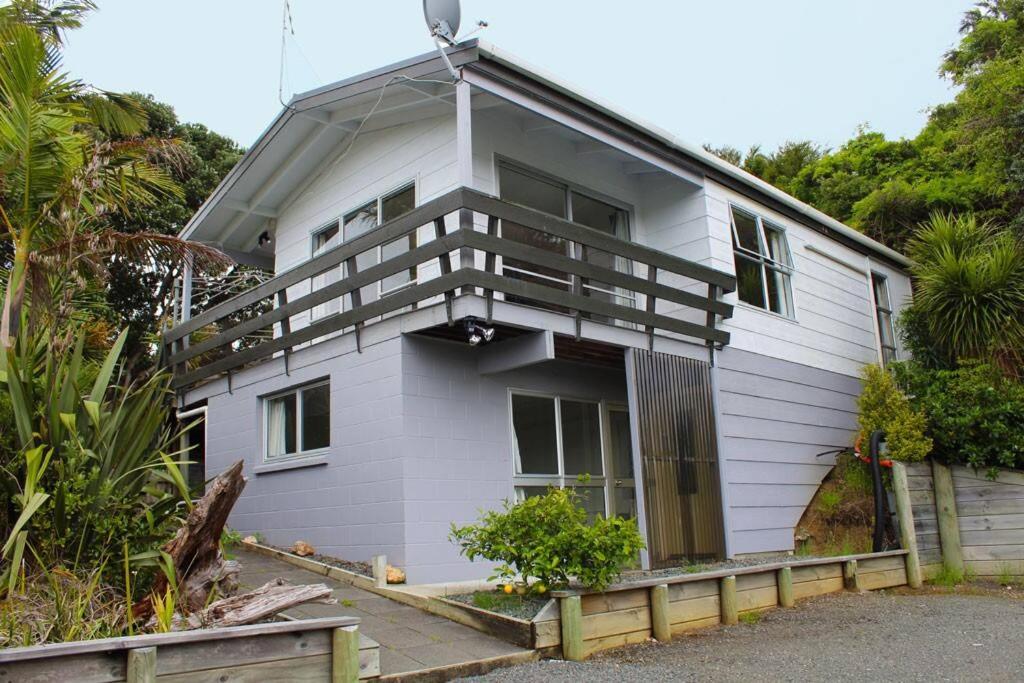 Το κτήριο όπου στεγάζεται  η παραθεριστική κατοικία