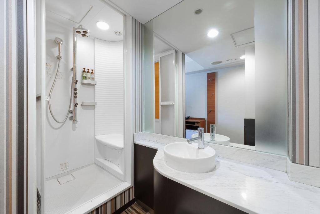 Koupelna v ubytování HOTEL MYSTAYS Nagoya Sakae