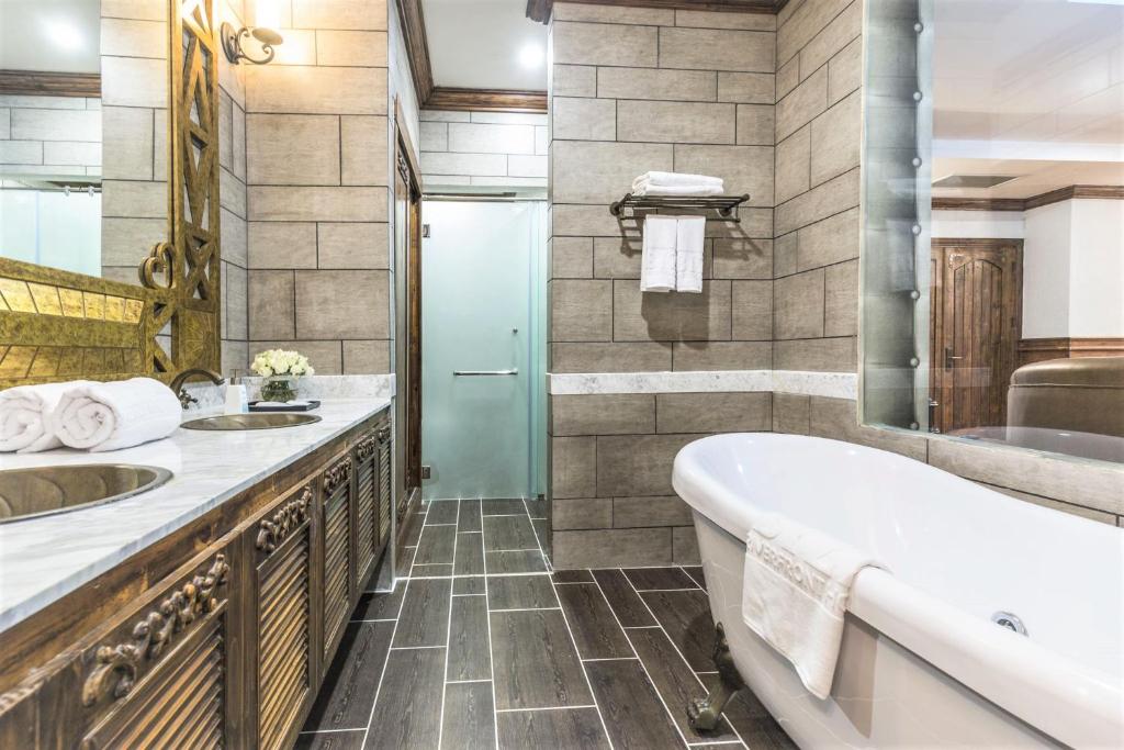 Grand Suite River View