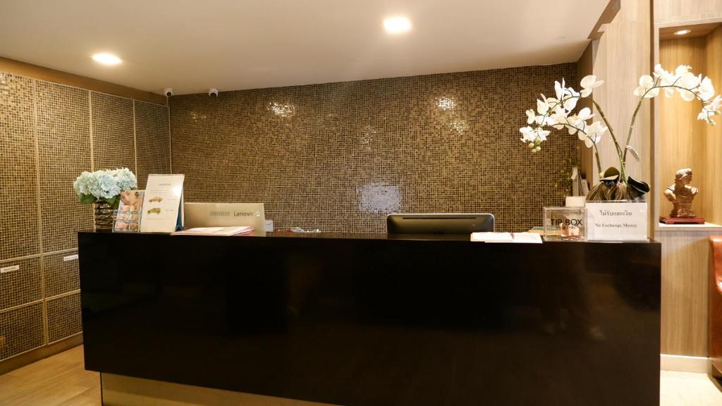 18 Residence - Resim 7