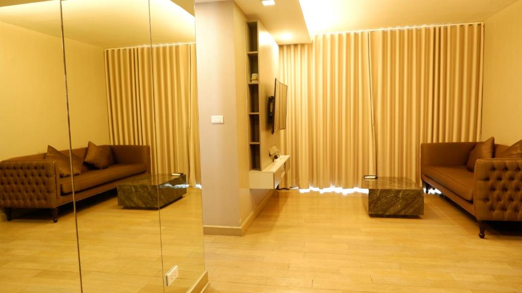 18 Residence - Resim 29