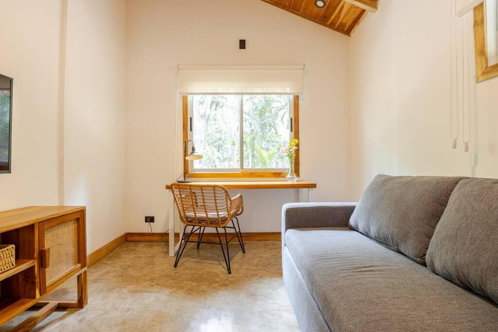 Гостиная зона в Casa PlayaAzul, walk to the beach, 3 rooms