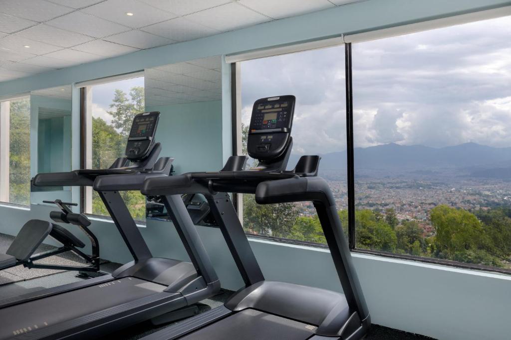 Fitness centrum a/nebo fitness zařízení v ubytování Holiday Inn Resort Kathmandu Budhanilkantha by IHG