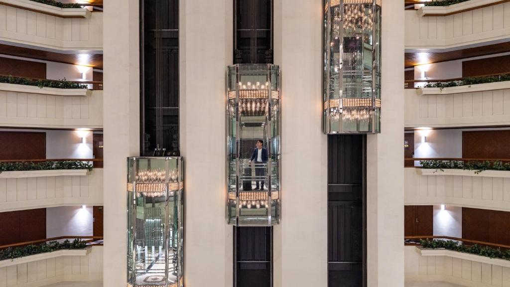 Crowne Plaza Bangkok Lumpini Park by IHG - Resim 1