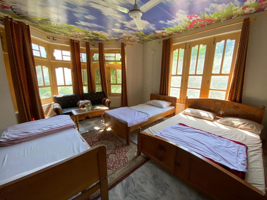Chitral Green Guest House - Standard Twin Room With Mountain View