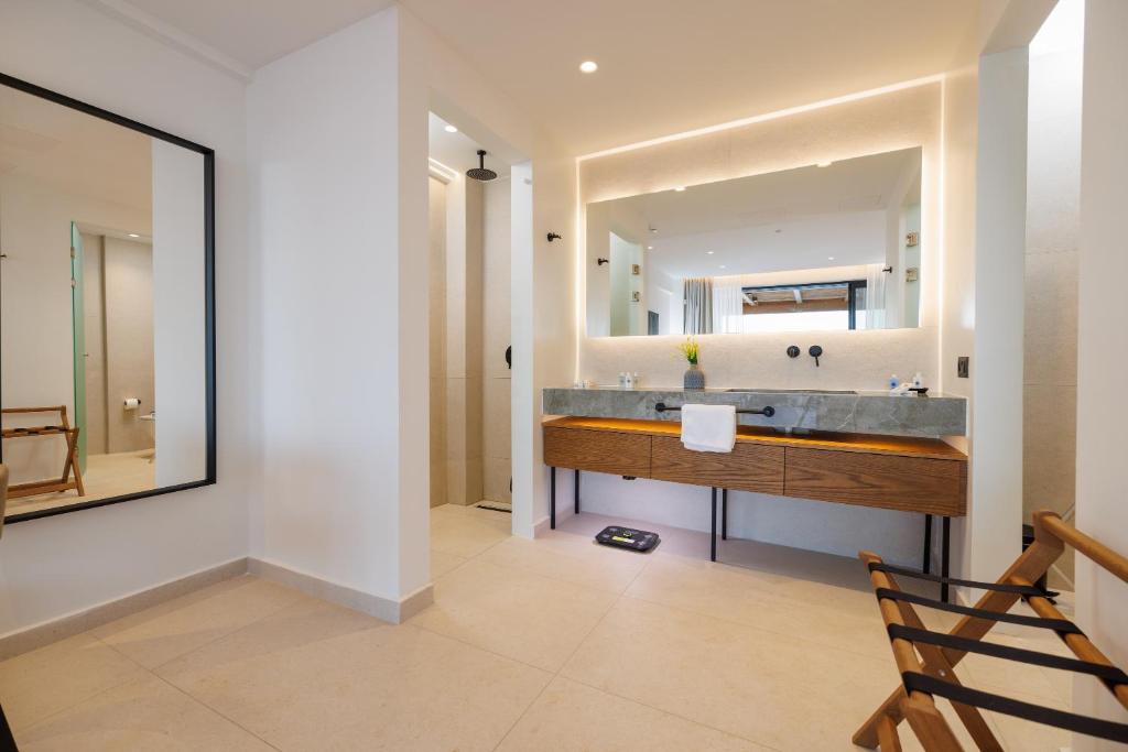 Deos Luxury Suites - Adults Only - 16