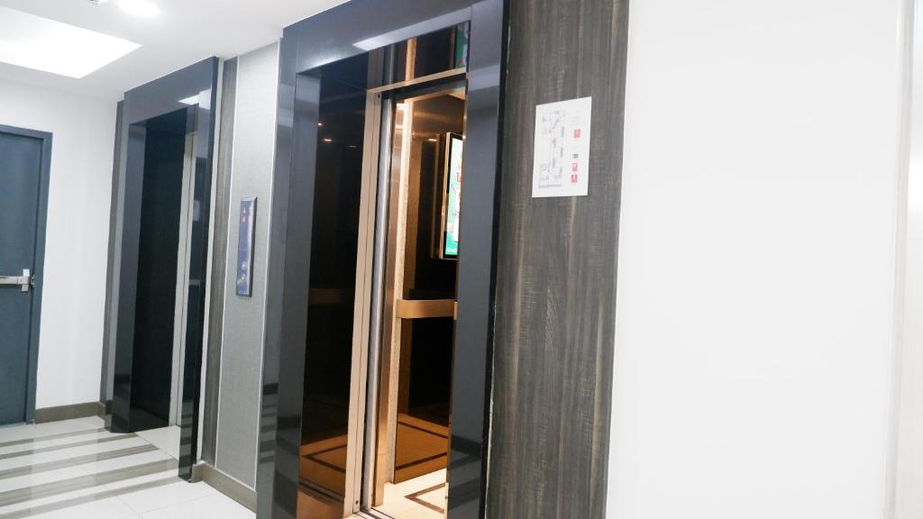 18 Residence - Resim 43