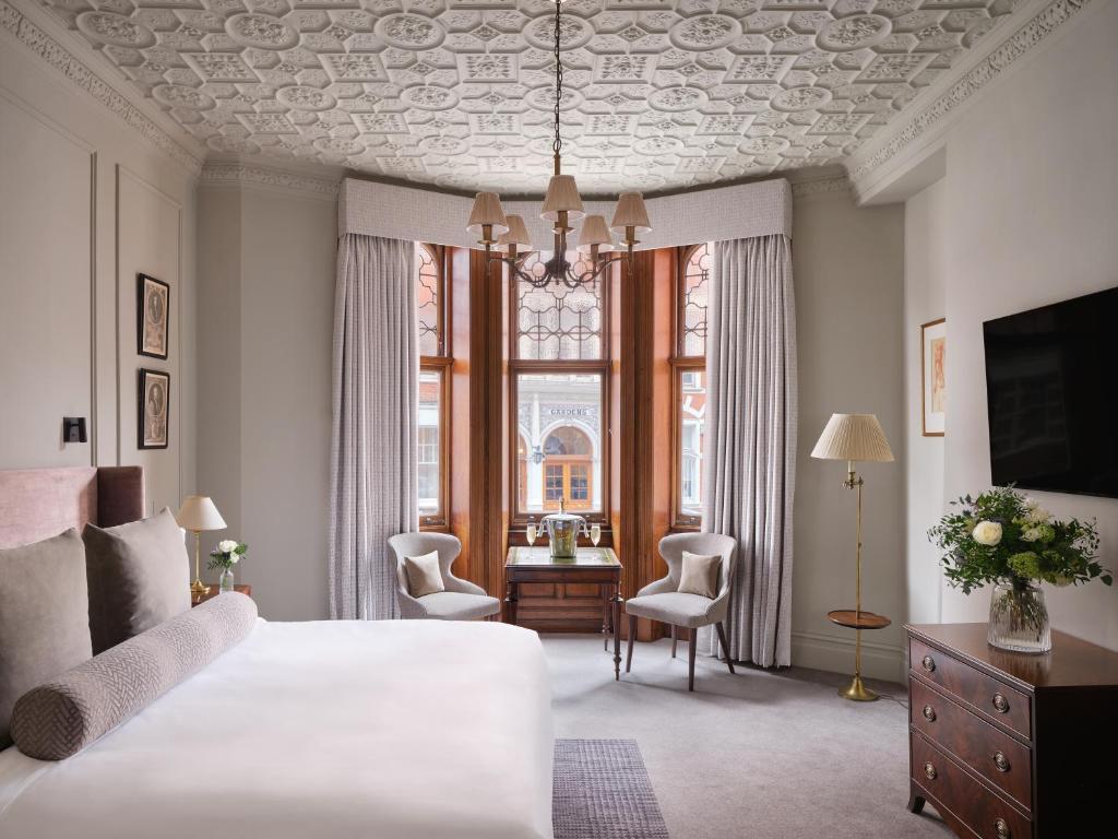 The Chelsea Townhouse - Error