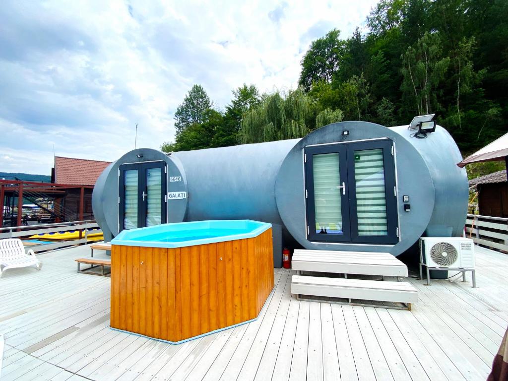 Criber House - Casa din Fibra de sticla pe ponton plutitor - Casa De Una Habitación
