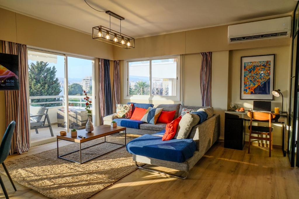 Posezení v ubytování Perfect for families, Beach 3 Min away, Brand New