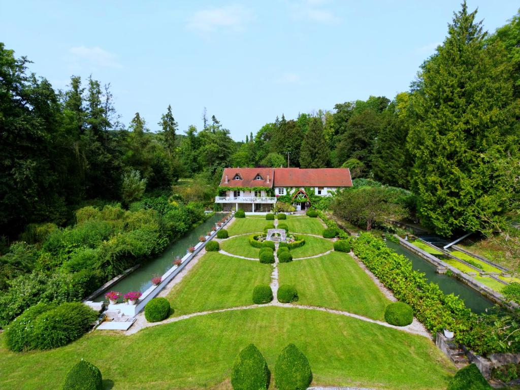 Zahrada ubytování Cabanes sur l'eau - Domaine de Neuville