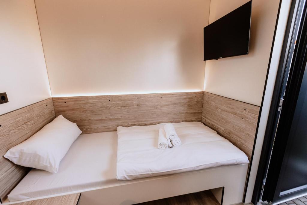 Postel nebo postele na pokoji v ubytování Roatel Osterfeld A9 my-roatel-com
