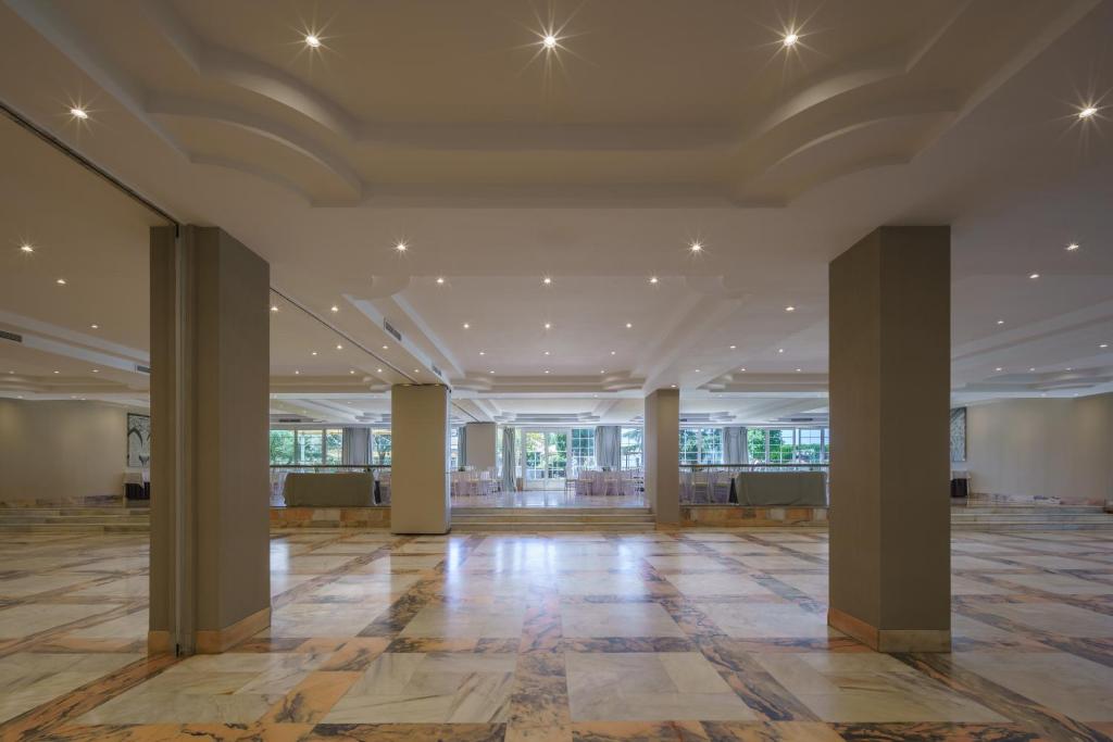 Crisol Jardines de Córdoba - Resim 35