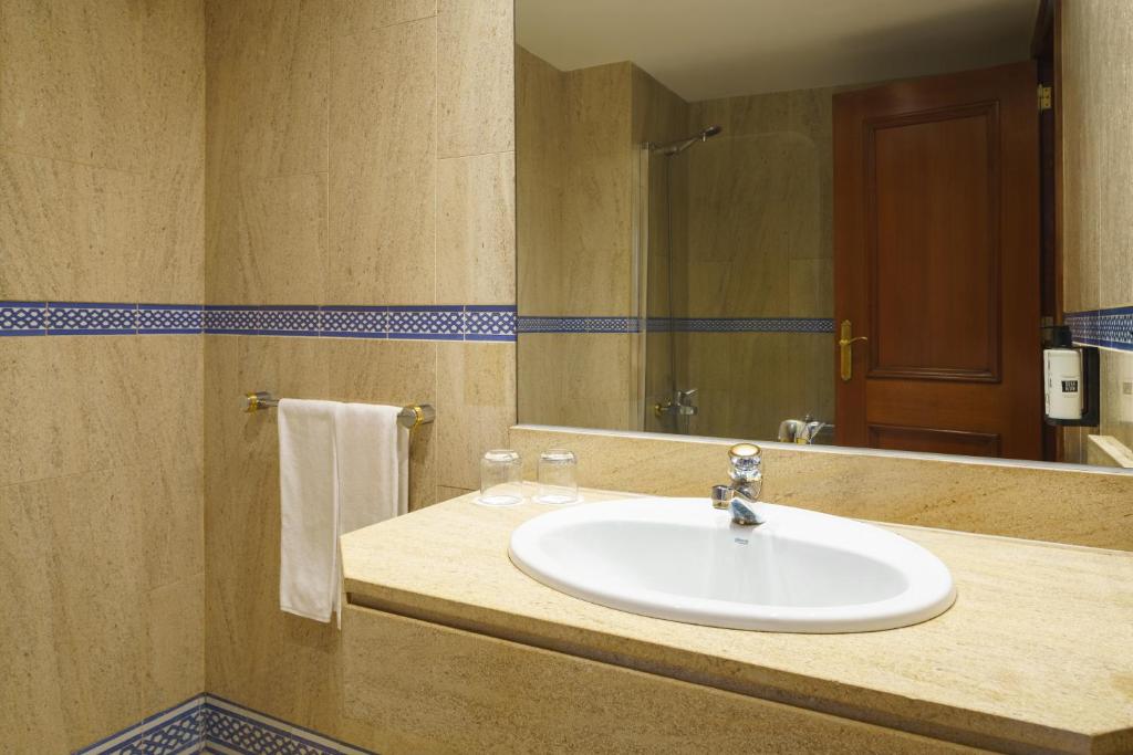 Crisol Jardines de Córdoba - Resim 44