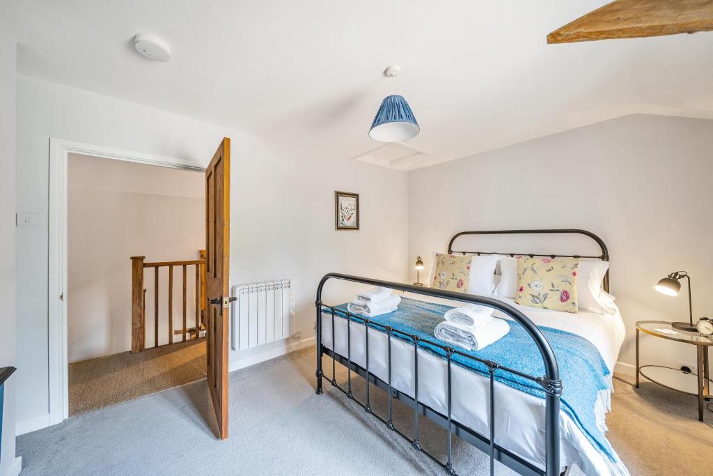 Poacher's Cottage - Housity