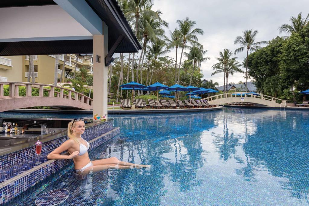 Bazén v ubytování Angsana Laguna Phuket nebo v jeho okolí