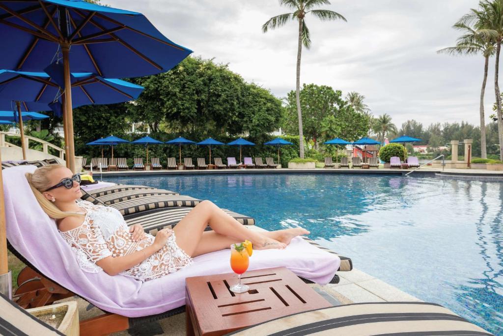 Bazén v ubytování Angsana Laguna Phuket nebo v jeho okolí