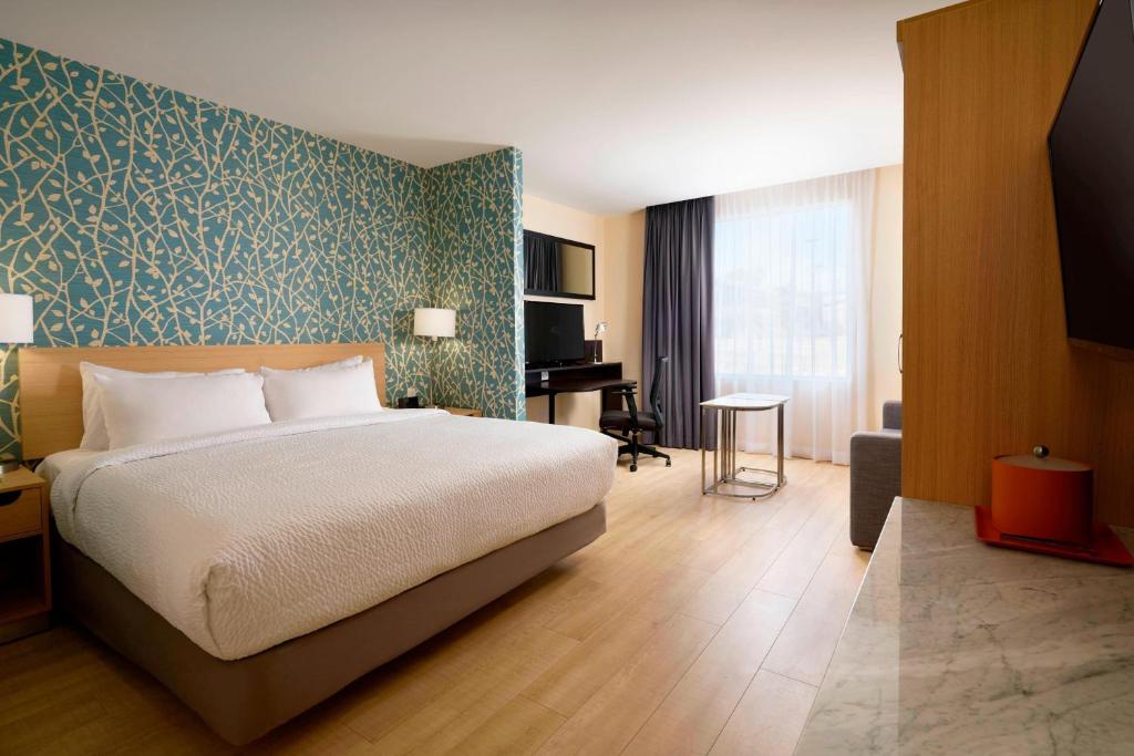 Fairfield Inn & Suites by Marriott Nogales - Room King Superior Con Cama Con Sofá