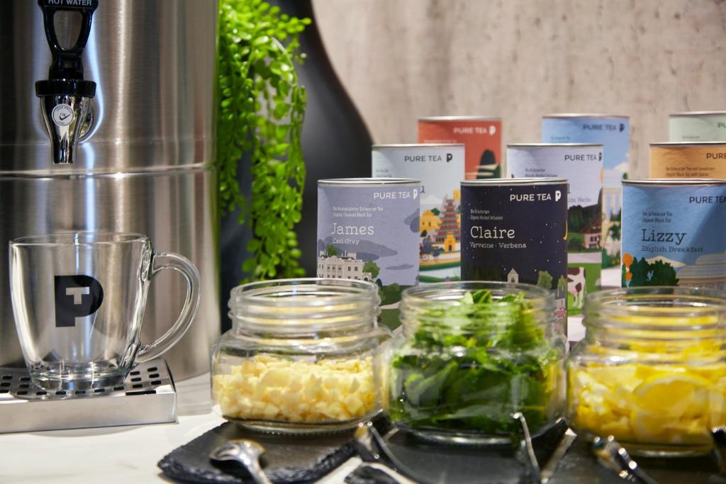 Holiday Inn - the niu, Hub Dusseldorf Messe by IHG - Resim 45