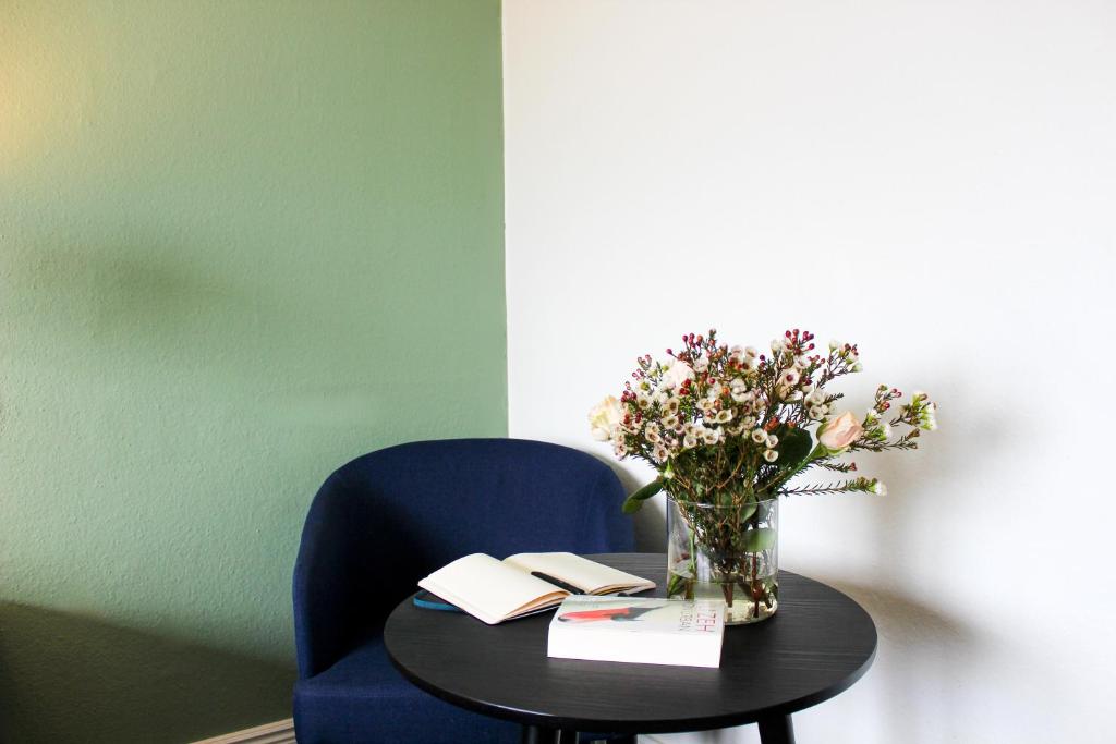 Good Morning + Berlin City East - Resim 18