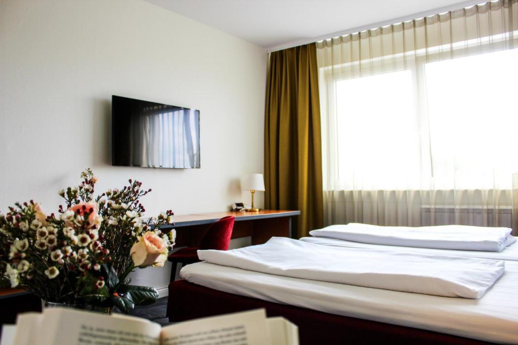 Good Morning + Berlin City East - Resim 19