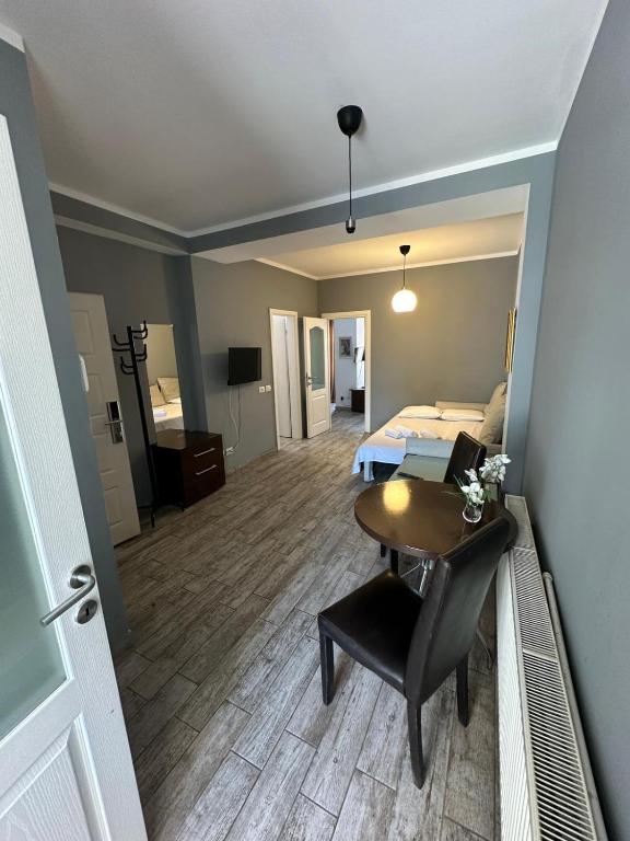 Ave Hotel Victoriei - Resim 4